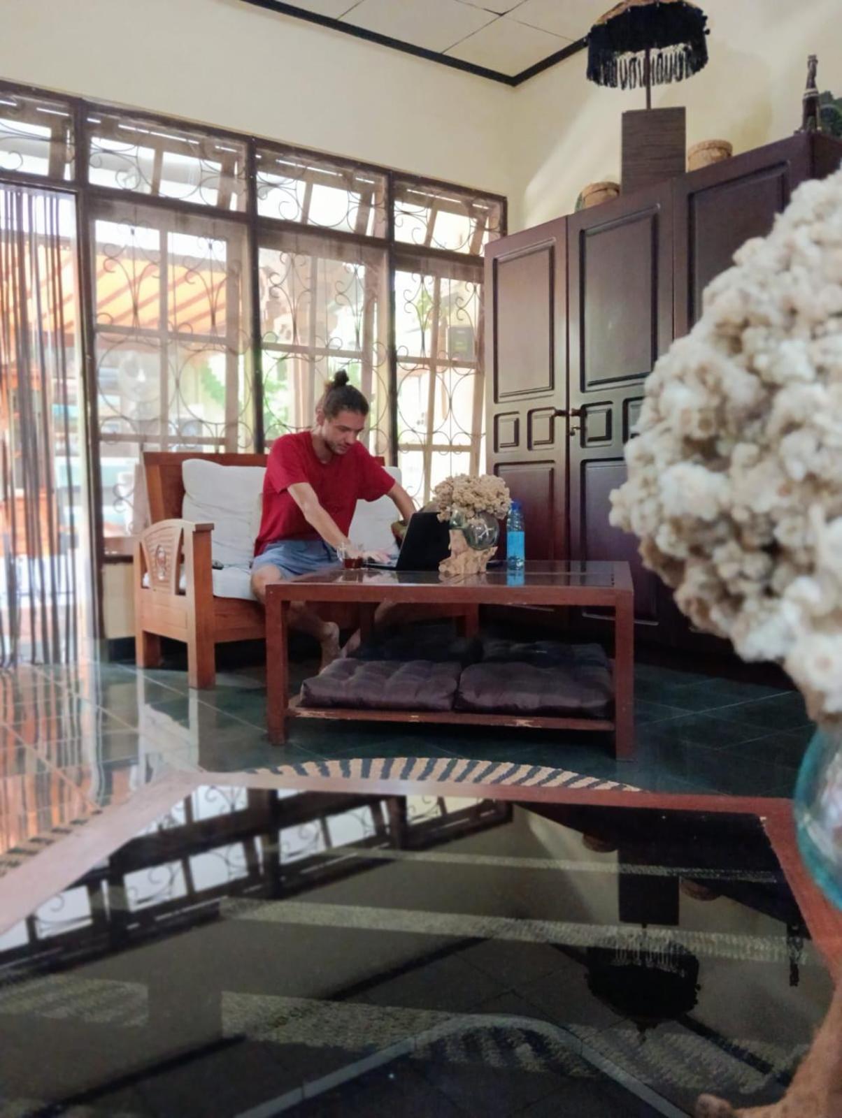 Coliving Bali Sweet Home Kost Lengkap Di Tabanan Kota Exterior foto