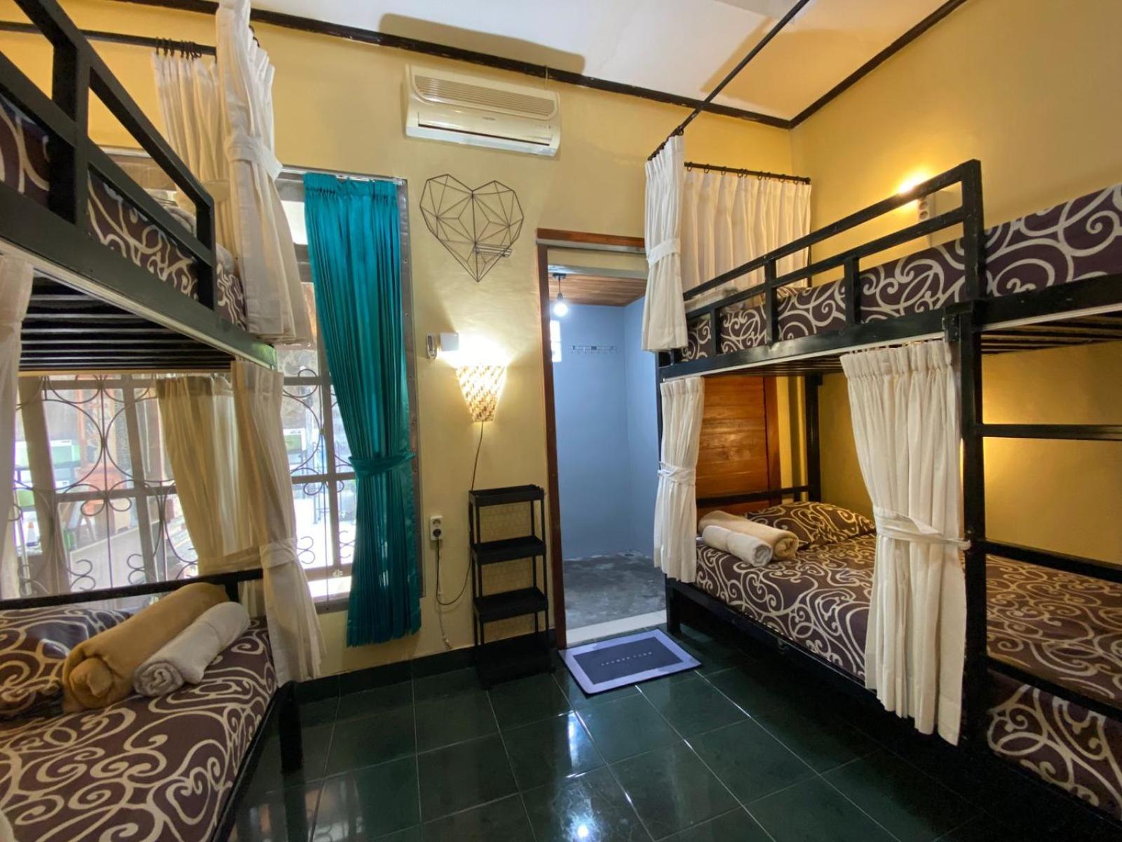 Coliving Bali Sweet Home Kost Lengkap Di Tabanan Kota Habitación foto
