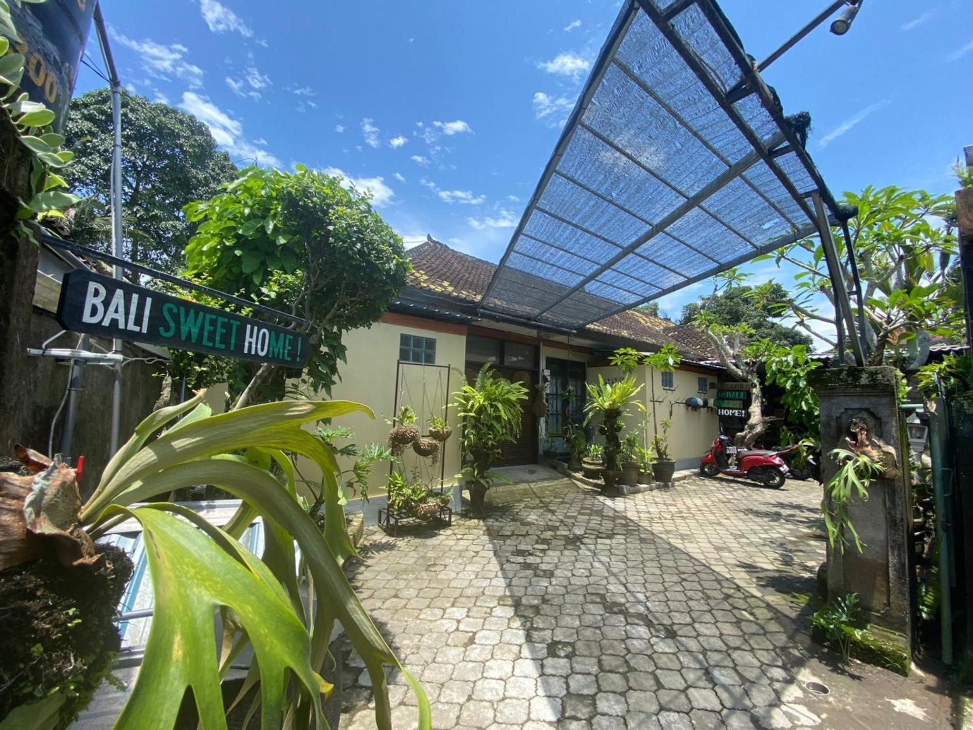 Coliving Bali Sweet Home Kost Lengkap Di Tabanan Kota Exterior foto